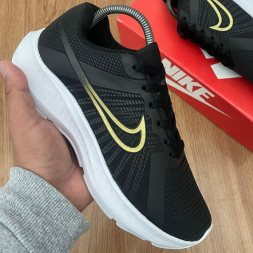 Nk RUNNING ZOOM